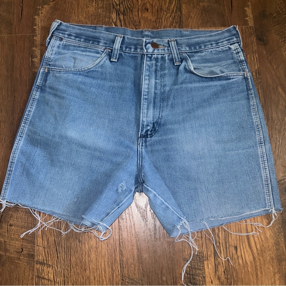 Vintage Wrangler Blue Jean Slim Fit Shorts with Frayed Hem